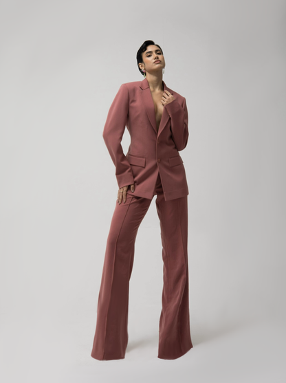 Hourglass Blush Suit